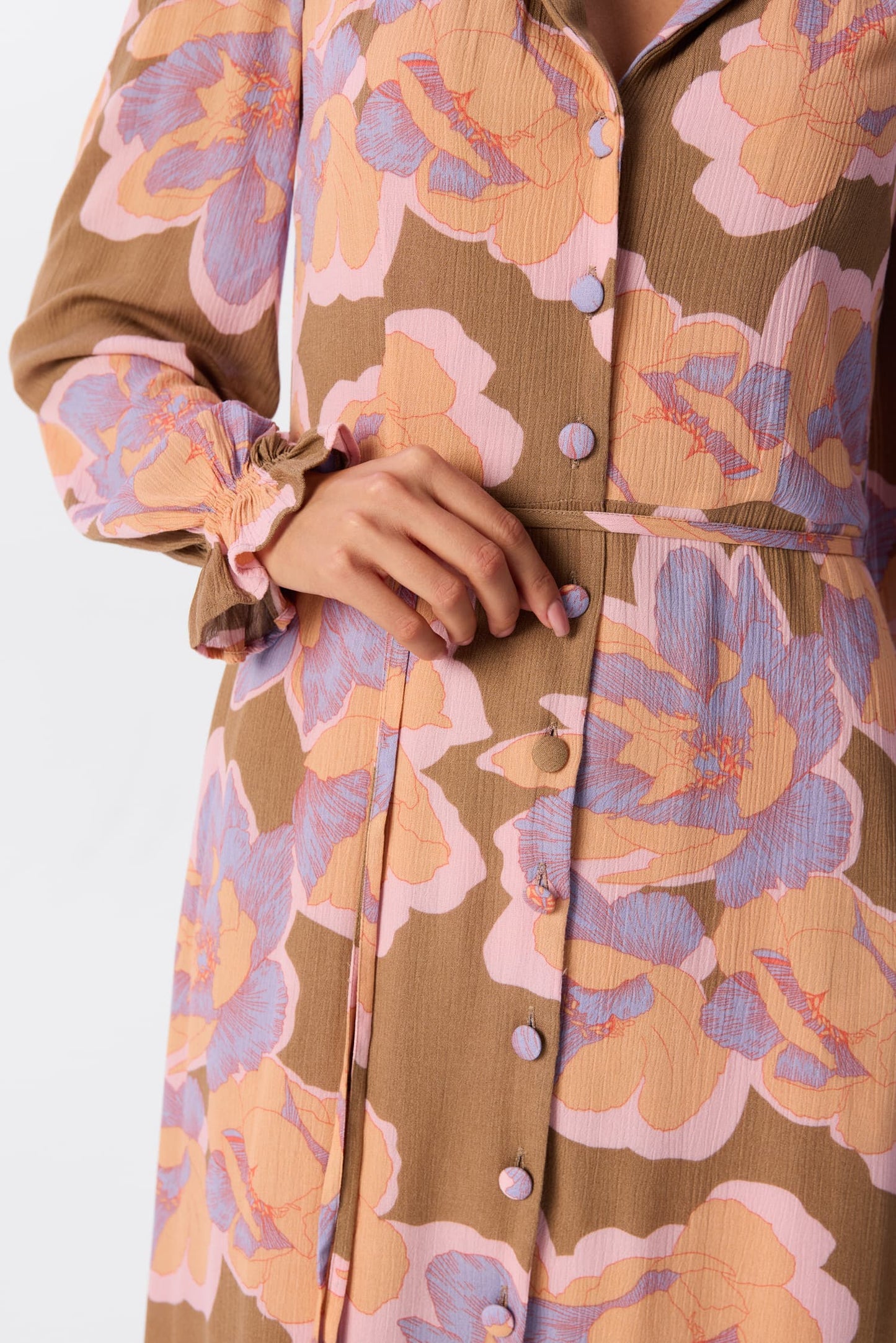 Sukienka midi Siena w print Florence Rust, detal talii z paskiem i guzikami – MAG NOLLY