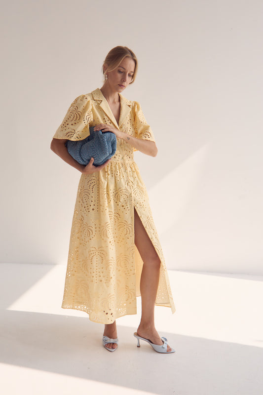 Sukienka Duttonka - SUNLIT / 4 tygodnie oczekiwania